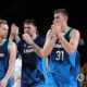 Баскетболисты сборной Словении с водкой и кальяном отметили победу в матче на ОИ в Токио